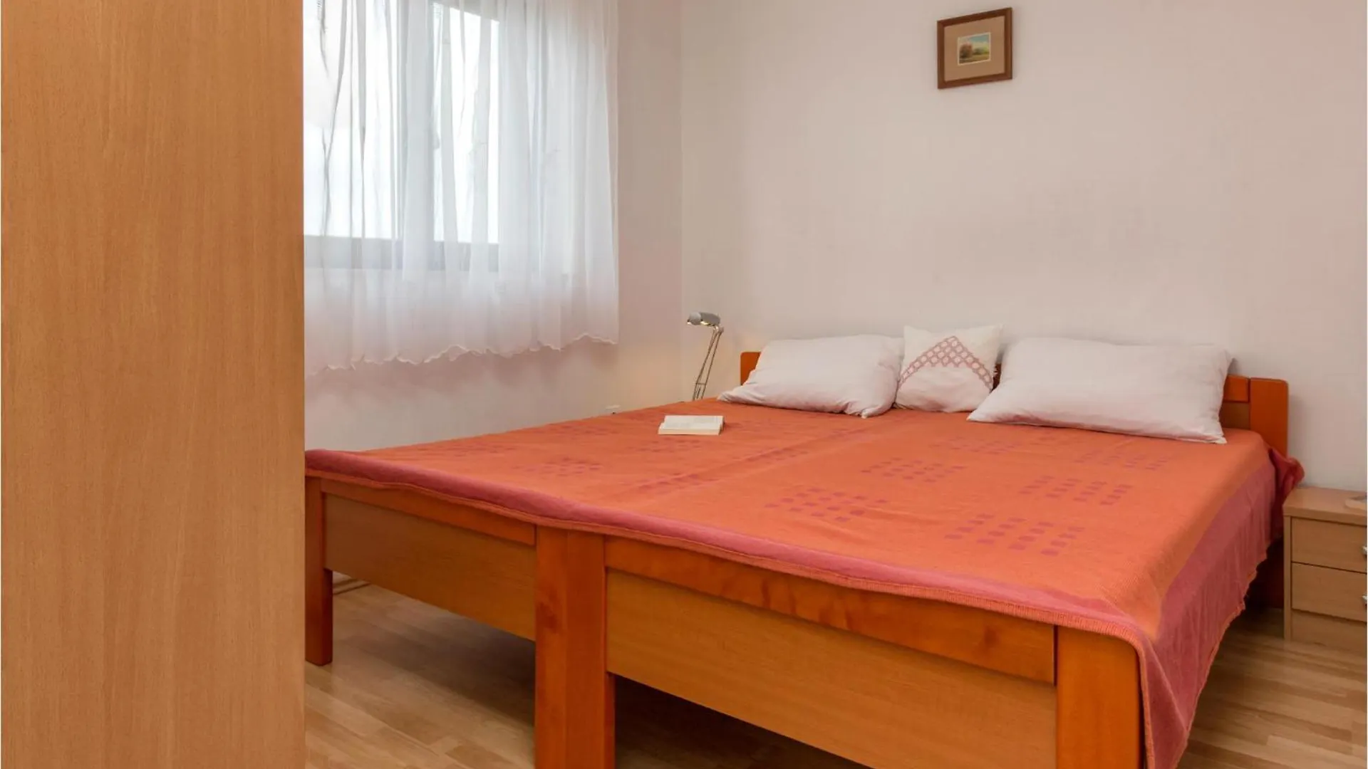 3 Bedroom Nice Apartment In Peroj 0*,